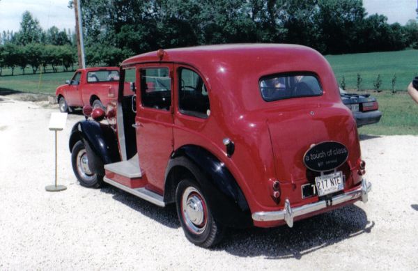 Red FX3 taxicab