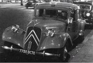 Photo of a taxi in 1930s Paris