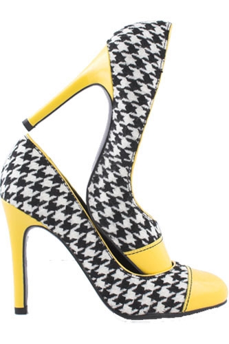 Taxi-themed high heel shoes are yellow with a checker pattern; link to Pinterest.com